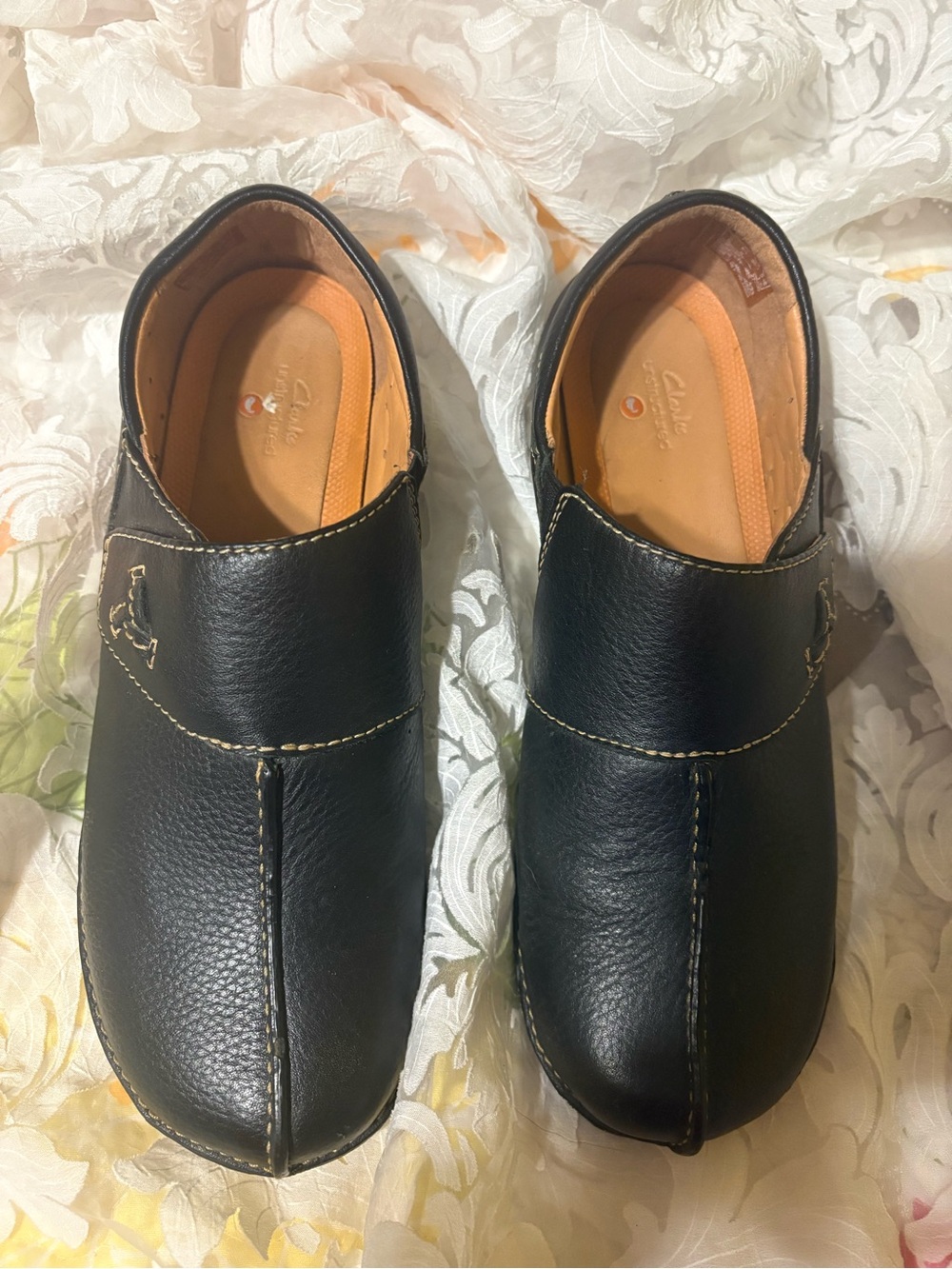 Clarks Womens Unstructured Black Slip-On Leather Shoes